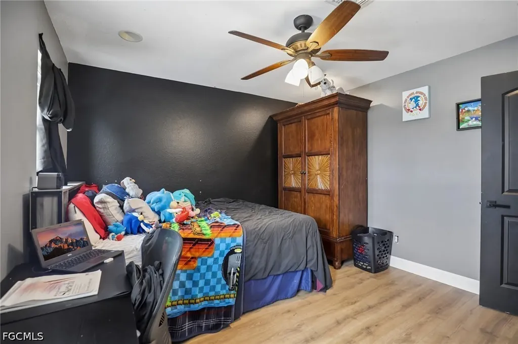 1825 NW 23rd Terrace Cape Coral FL 33993
