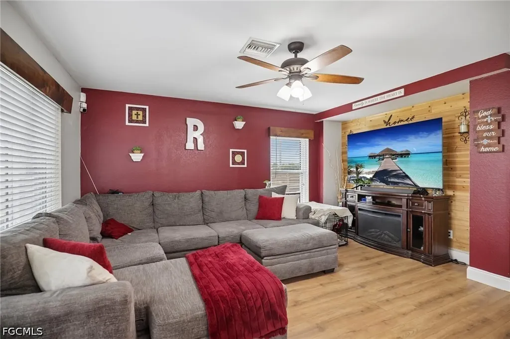 1825 NW 23rd Terrace Cape Coral FL 33993