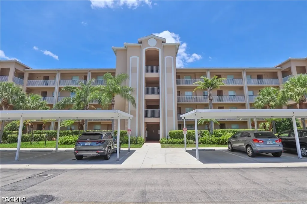 8550 Kingbird Loop Estero FL 33967