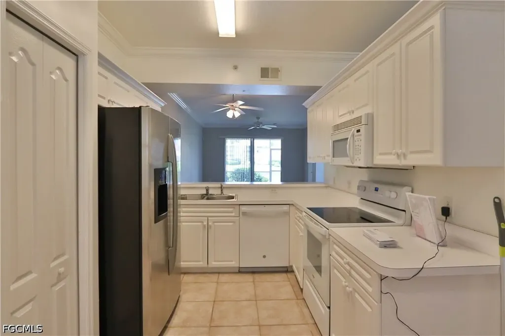 8550 Kingbird Loop Estero FL 33967