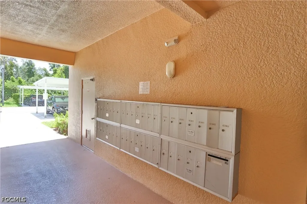 8550 Kingbird Loop Estero FL 33967