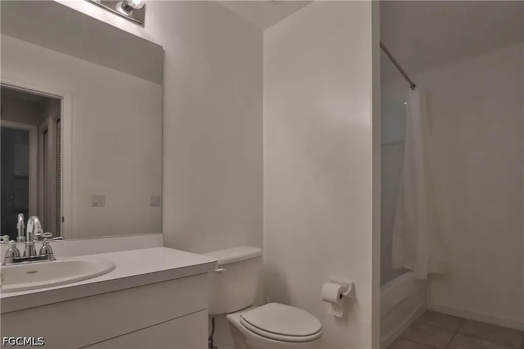 8550 Kingbird Loop Estero FL 33967