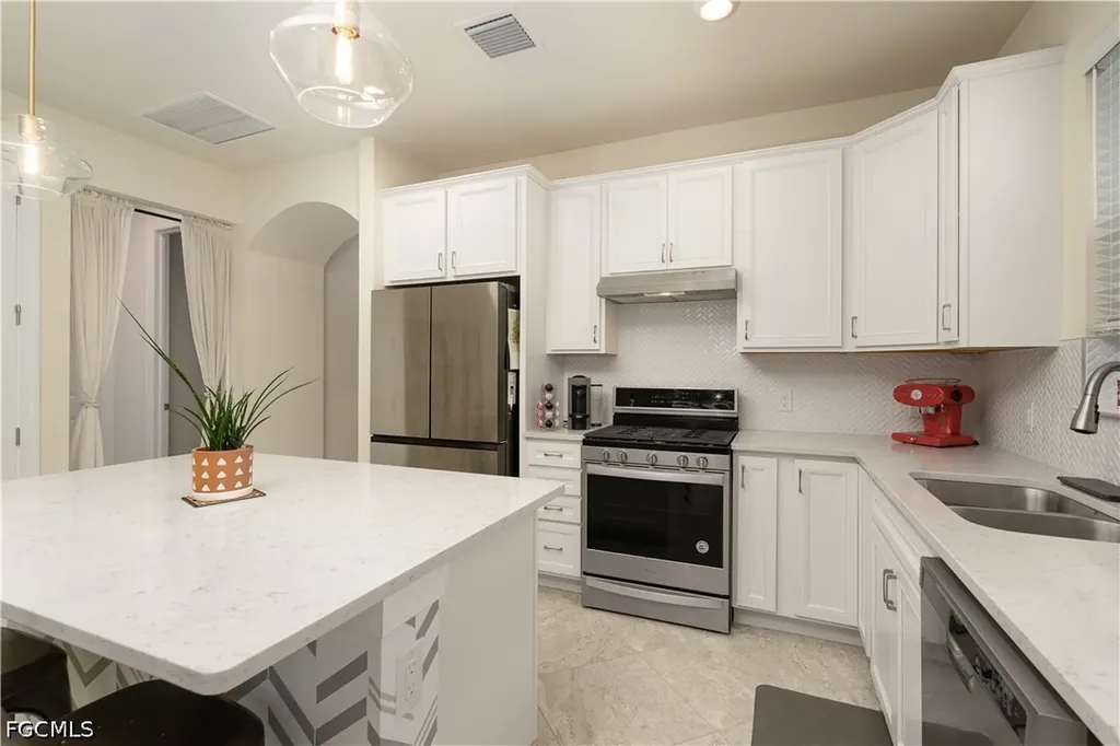 10779 Manatee Key Lane Estero FL 33928
