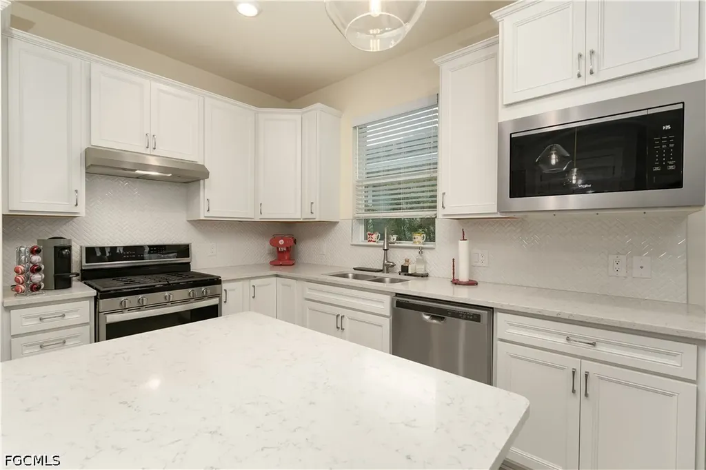 10779 Manatee Key Lane Estero FL 33928