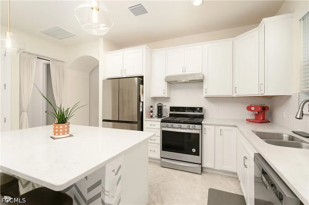 10779 Manatee Key Lane Estero FL 33928