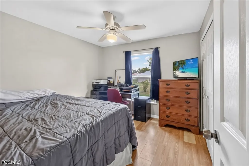 2205 NE 1st Place Cape Coral FL 33909
