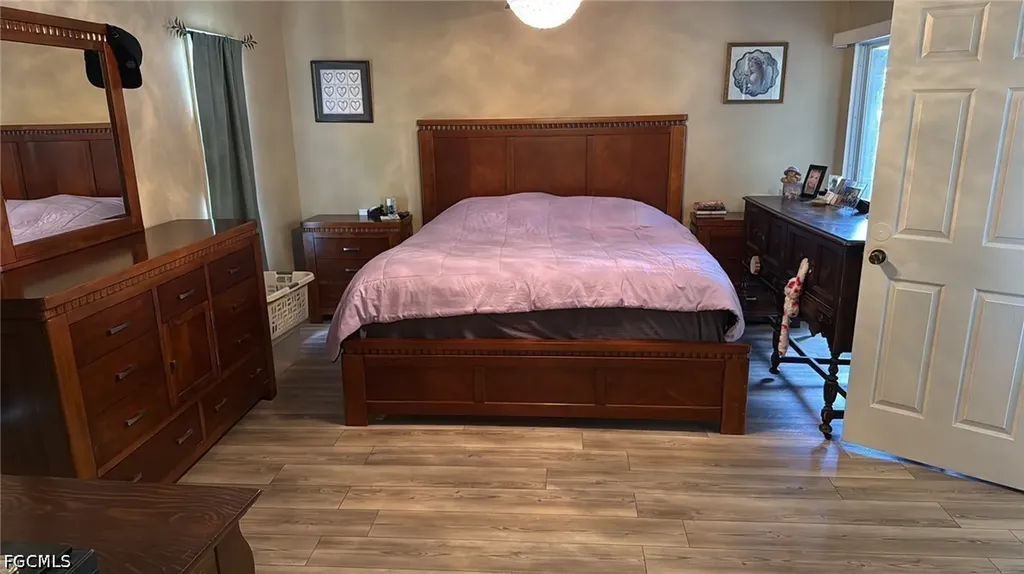 2205 NE 1st Place Cape Coral FL 33909