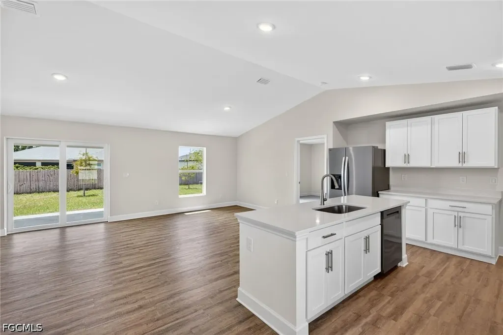 2006 NW 13th Place Cape Coral FL 33993