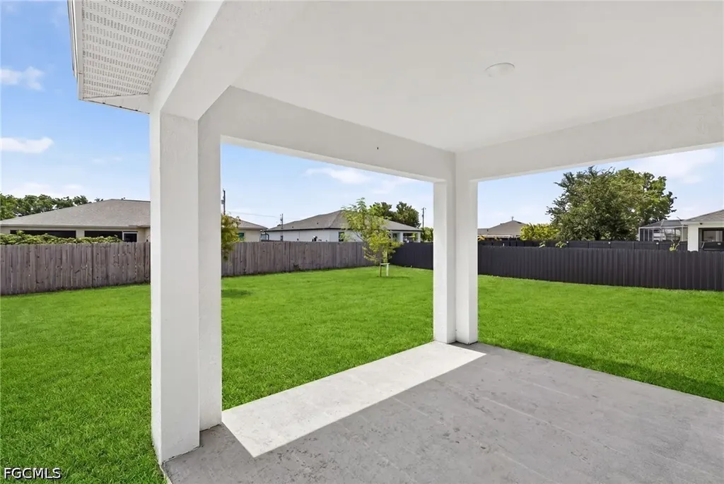 2006 NW 13th Place Cape Coral FL 33993