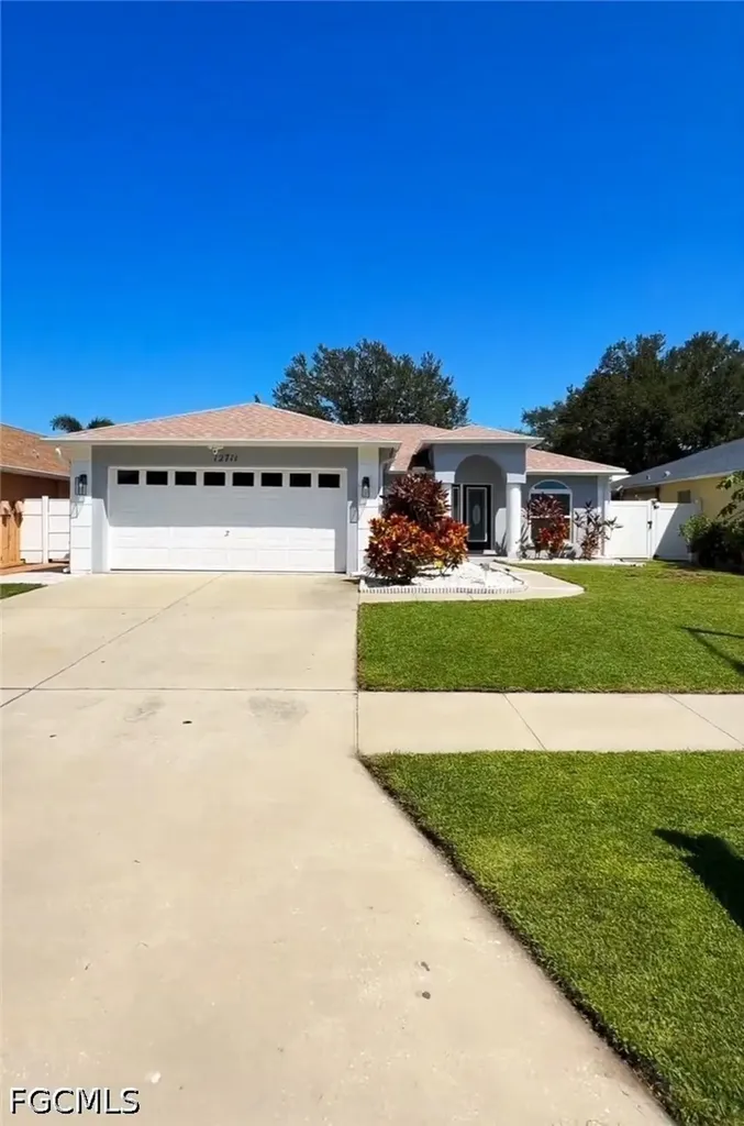 12711 Pineforest Way E Largo FL 33773