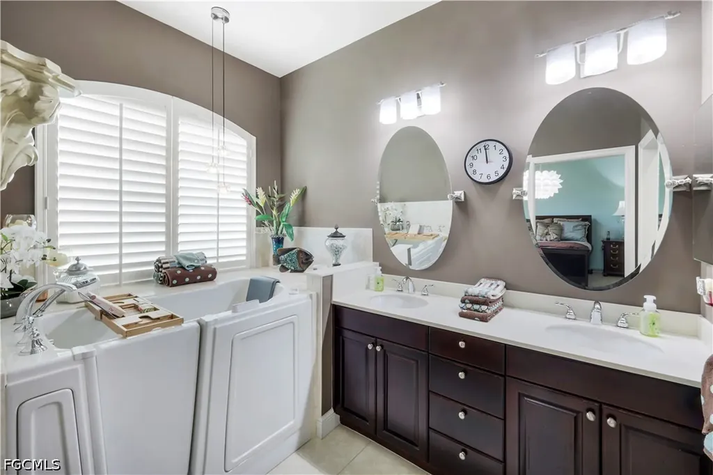 5661 Kensington Loop Fort Myers FL 33912