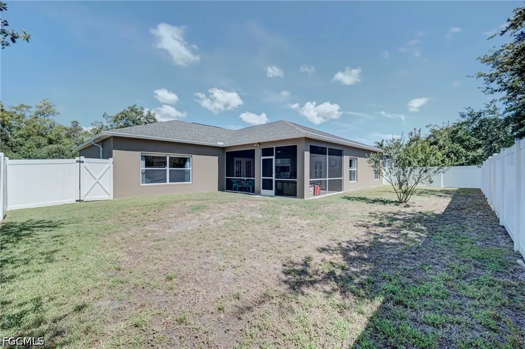 2743 Nature Pointe Loop Fort Myers FL 33905