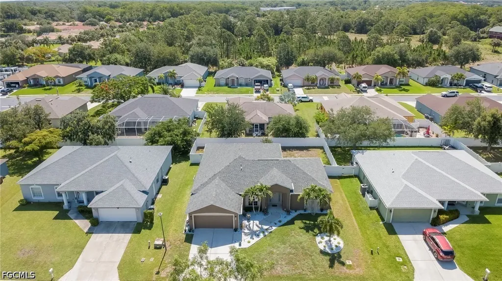 2743 Nature Pointe Loop Fort Myers FL 33905