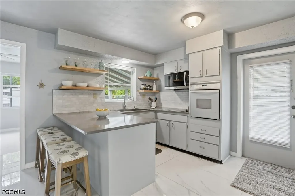 372 Altamont Avenue Fort Myers FL 33905