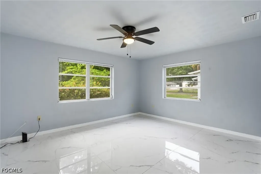 372 Altamont Avenue Fort Myers FL 33905