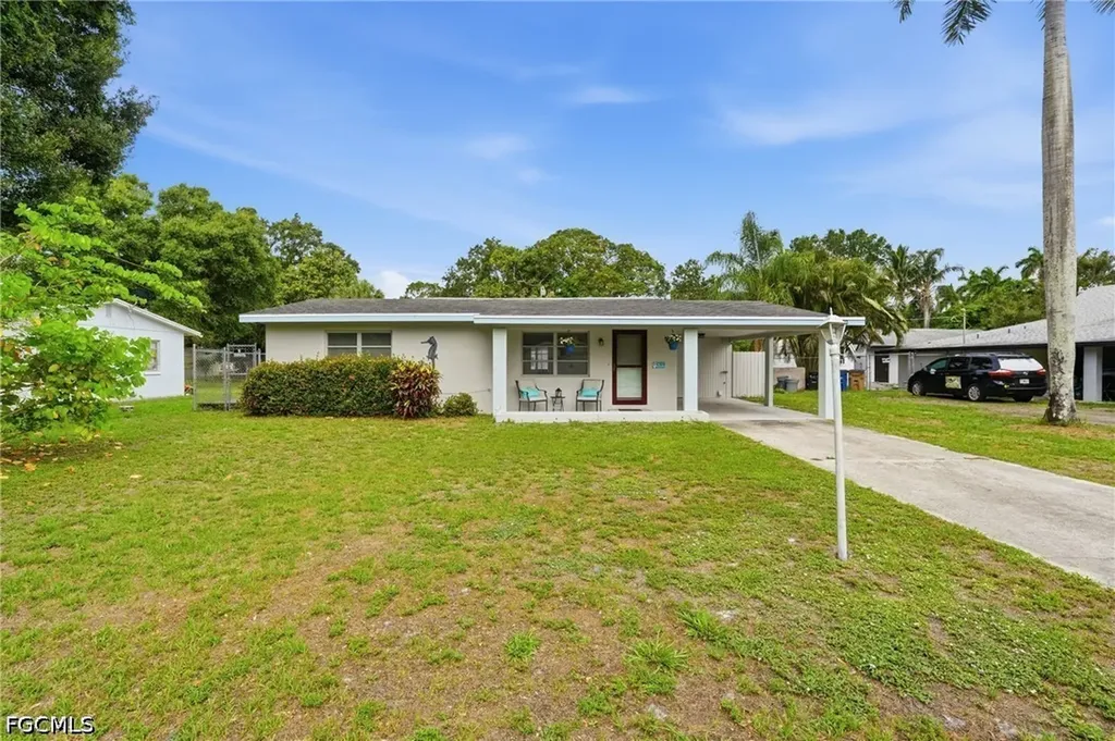 372 Altamont Avenue Fort Myers FL 33905