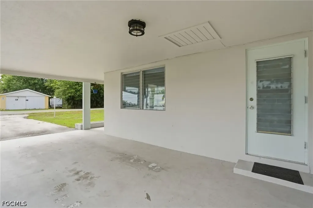 372 Altamont Avenue Fort Myers FL 33905