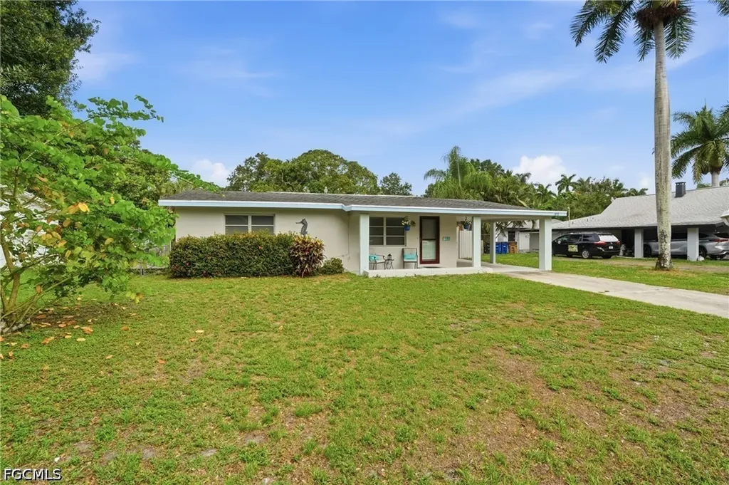 372 Altamont Avenue Fort Myers FL 33905