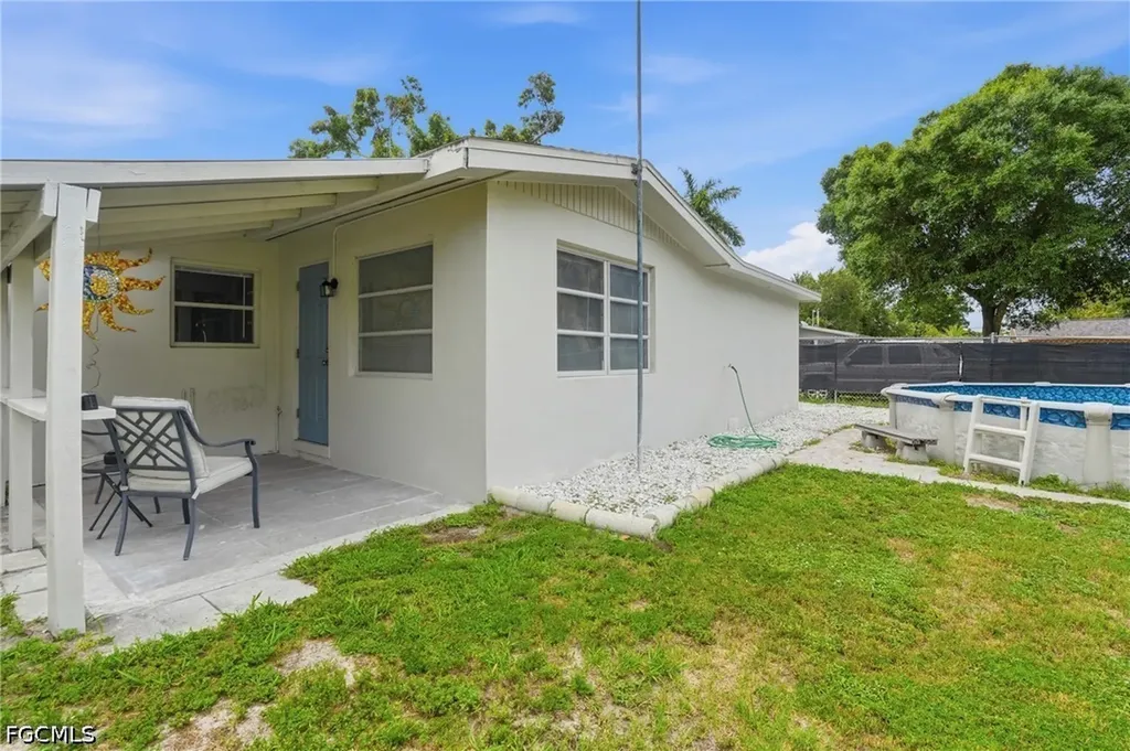 372 Altamont Avenue Fort Myers FL 33905