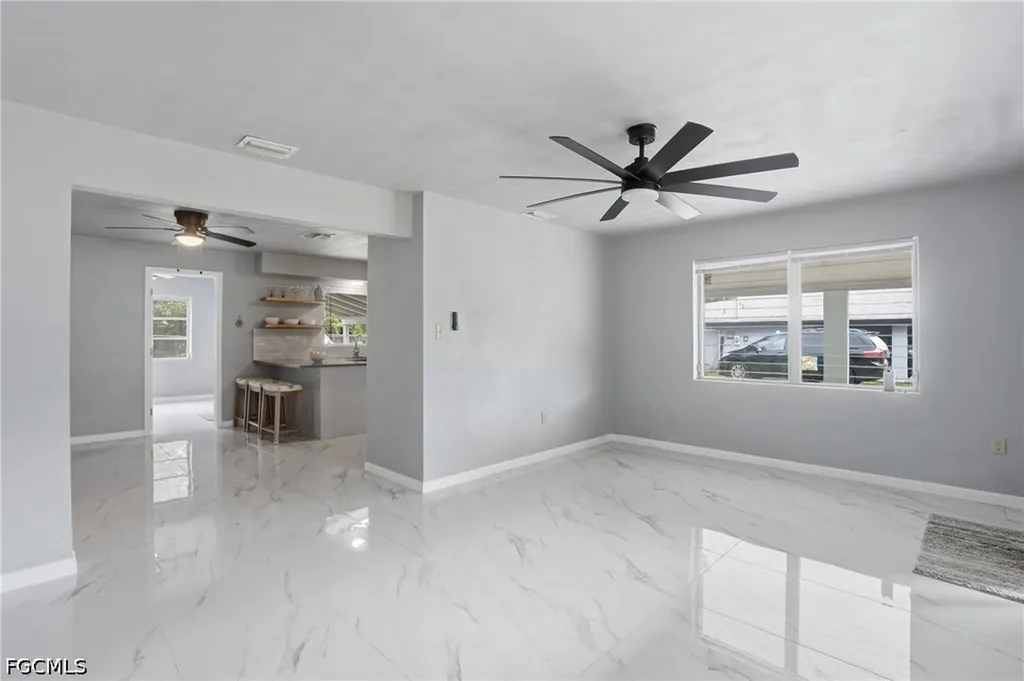 372 Altamont Avenue Fort Myers FL 33905