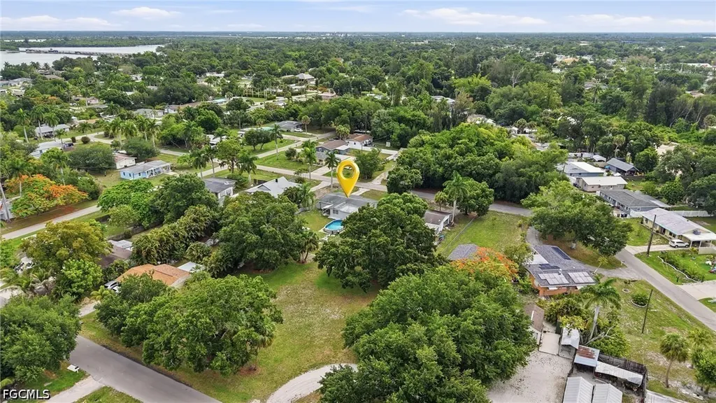 372 Altamont Avenue Fort Myers FL 33905