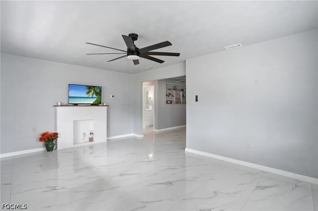 372 Altamont Avenue Fort Myers FL 33905