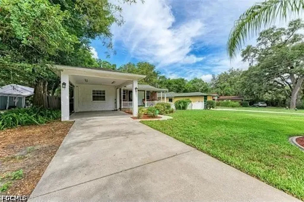11710 North Street Tampa FL 33617