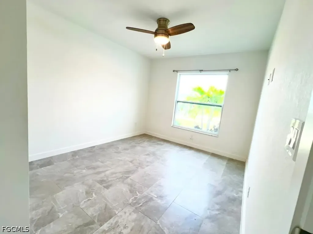 4622 SW 7th Place Cape Coral FL 33914