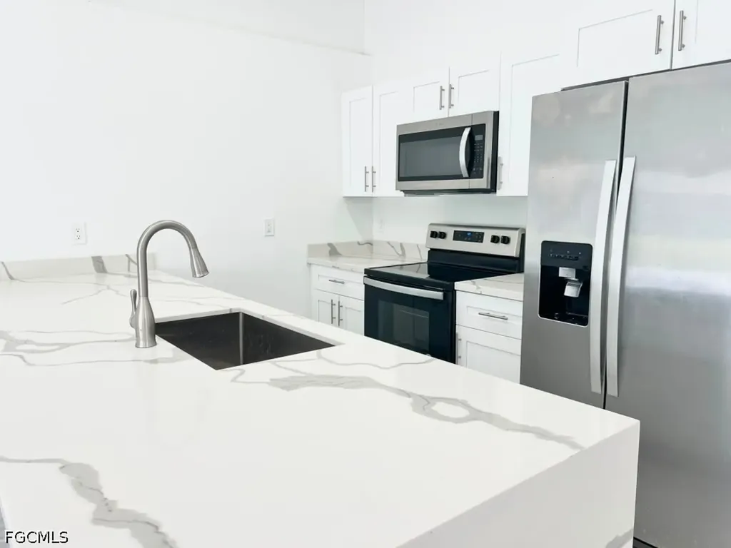 4622 SW 7th Place Cape Coral FL 33914