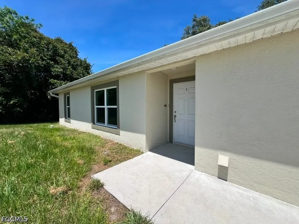 1173 E Benbow Circle Labelle FL 33935
