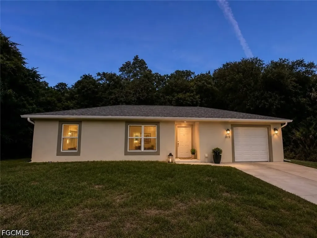 1173 E Benbow Circle Labelle FL 33935