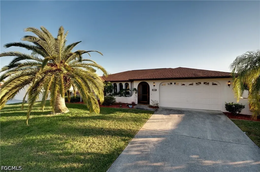 532 SE 33rd Street Cape Coral FL 33904