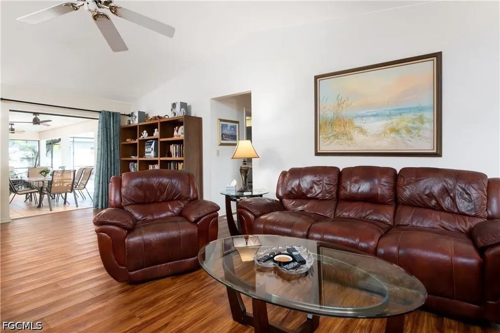 532 SE 33rd Street Cape Coral FL 33904