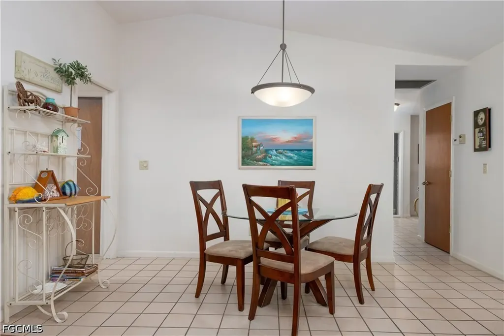532 SE 33rd Street Cape Coral FL 33904