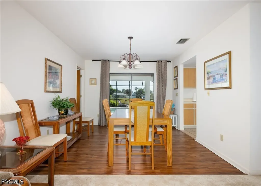 532 SE 33rd Street Cape Coral FL 33904