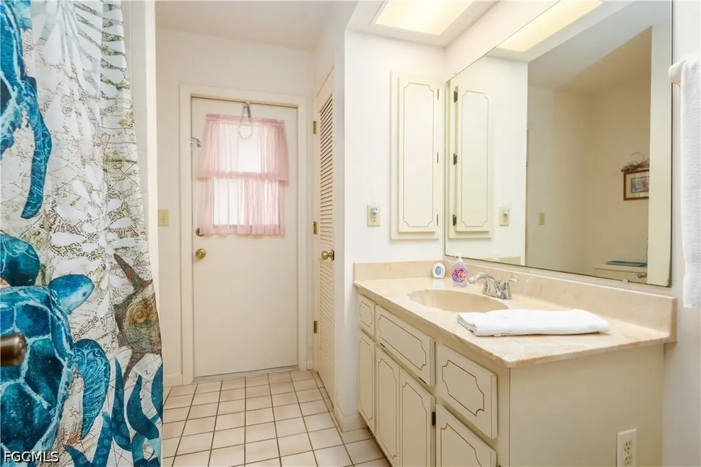 532 SE 33rd Street Cape Coral FL 33904