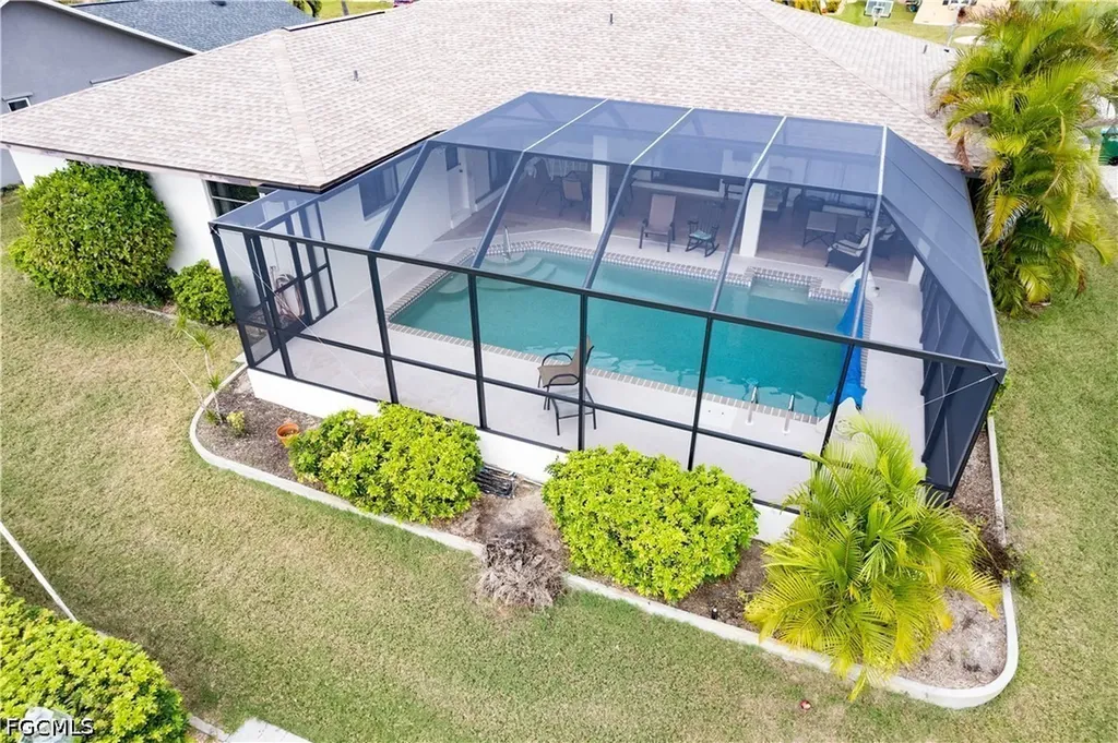 532 SE 33rd Street Cape Coral FL 33904