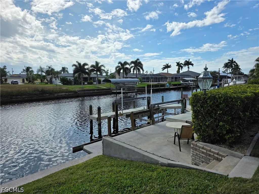 532 SE 33rd Street Cape Coral FL 33904