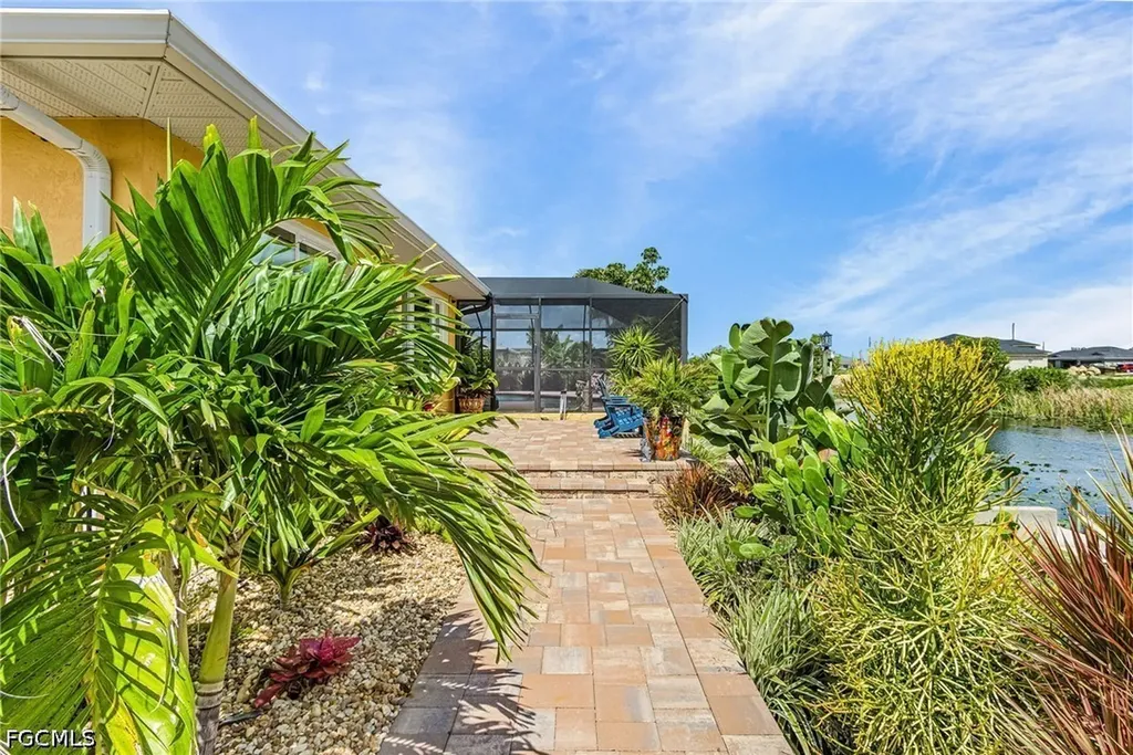 1205 NE 11th Terrace Cape Coral FL 33909