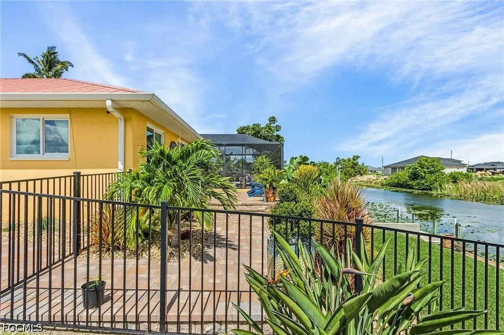 1205 NE 11th Terrace Cape Coral FL 33909