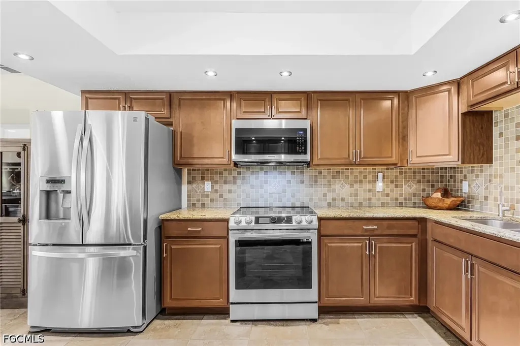 1205 NE 11th Terrace Cape Coral FL 33909