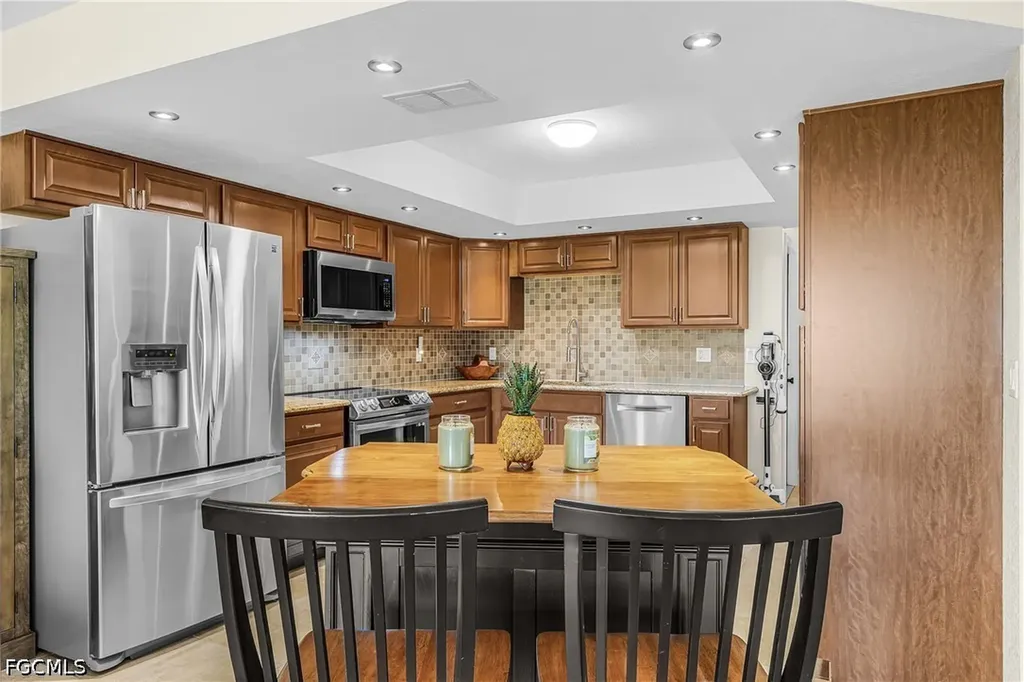 1205 NE 11th Terrace Cape Coral FL 33909