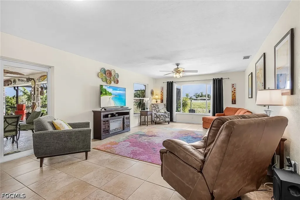 1205 NE 11th Terrace Cape Coral FL 33909