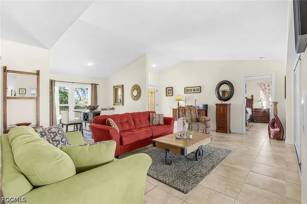 1205 NE 11th Terrace Cape Coral FL 33909
