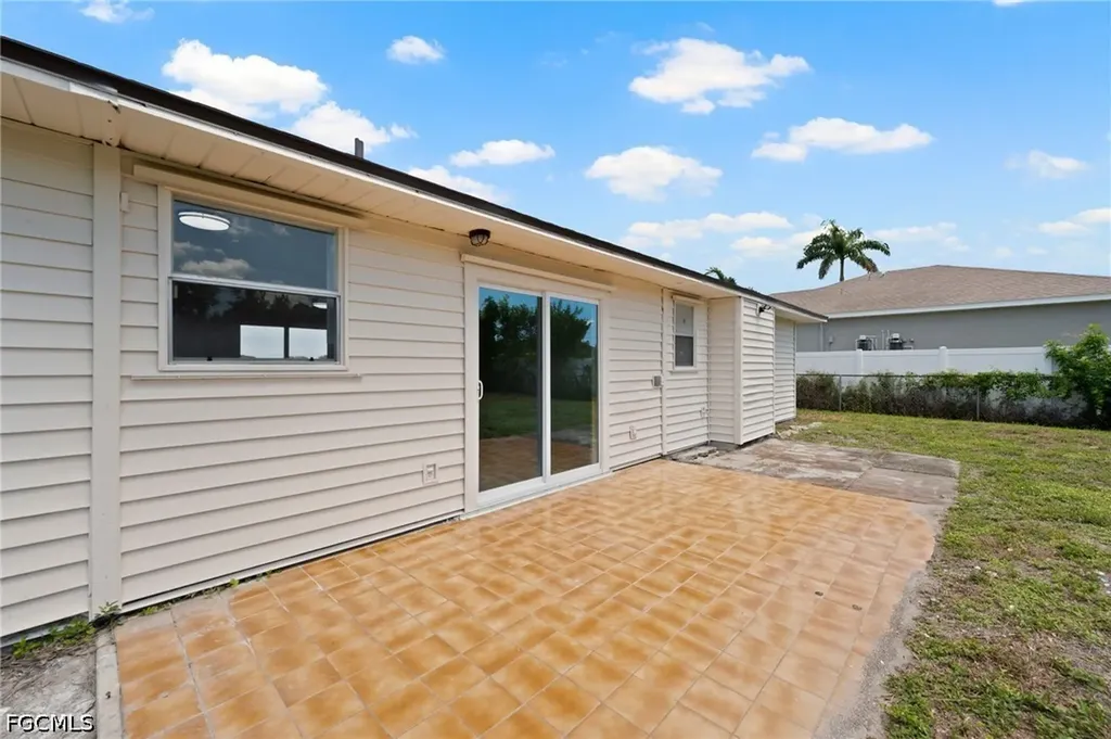 1331 NE 12th Avenue Cape Coral FL 33909