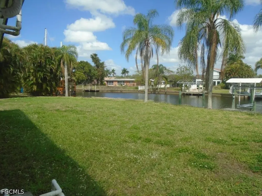 13868 Lazy Lane Fort Myers FL 33905
