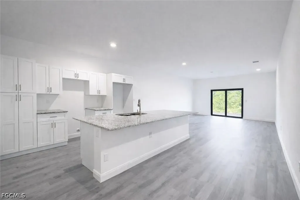 331-329 Urbana Street Lehigh Acres FL 33972