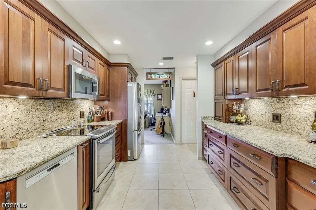 1820 SW 51st Street Cape Coral FL 33914