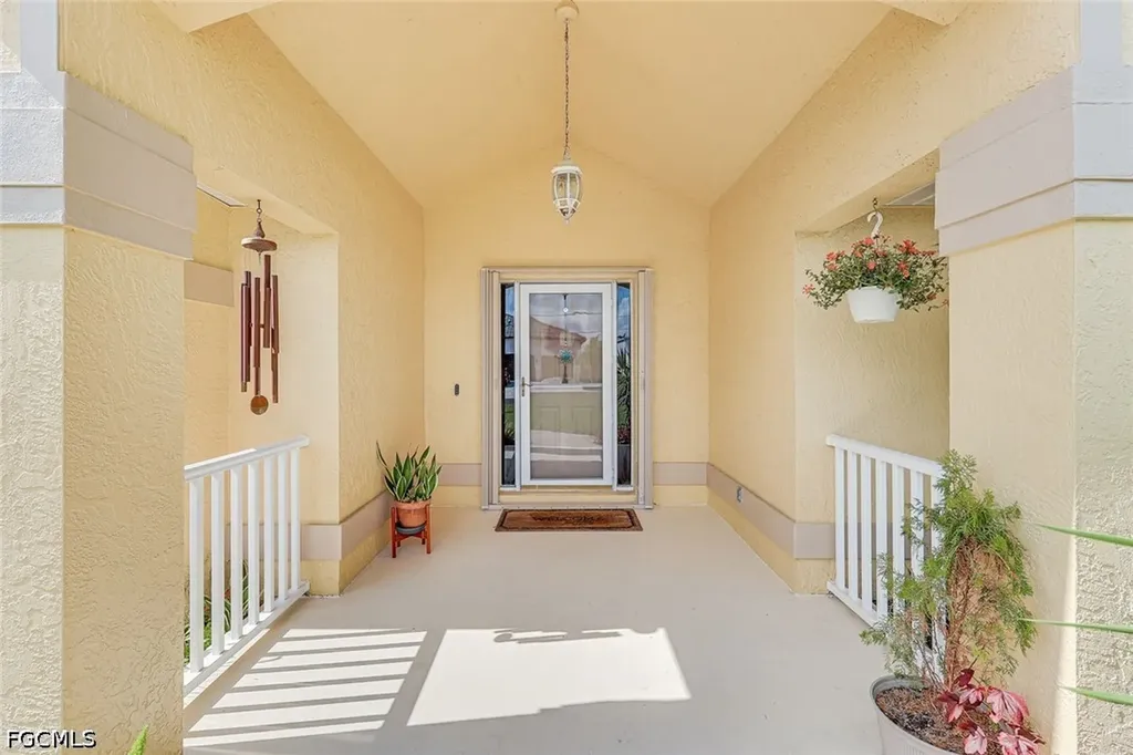 1820 SW 51st Street Cape Coral FL 33914