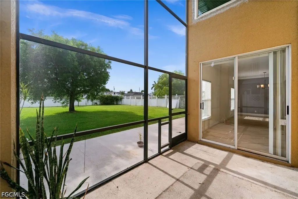 2017 Cape Heather Circle Cape Coral FL 33991